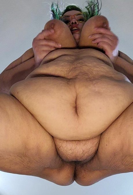 Juniper Moans onlyfans leaked tits