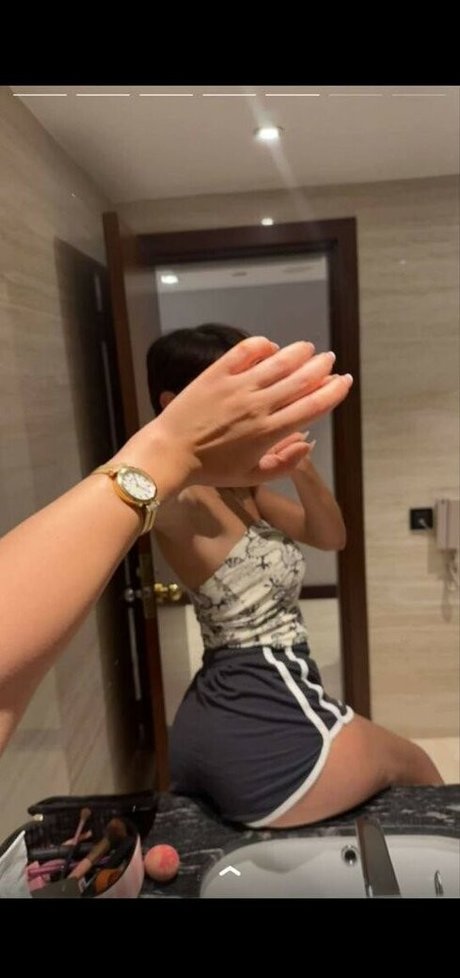 Roz Idrissi onlyfans leaks