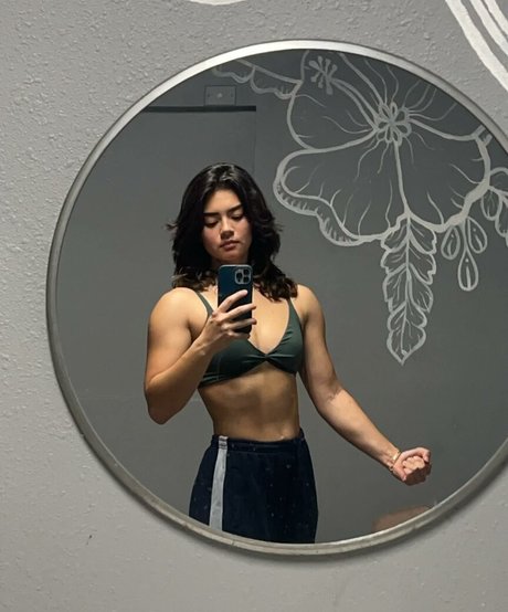 mcshnizzle onlyfans leaked pics