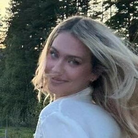 Hanna Edwinson onlyfans leams