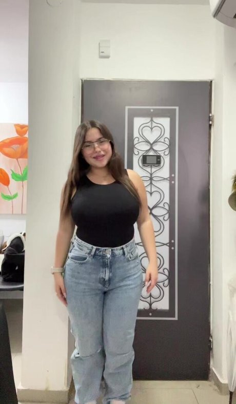 Tamar Abuchzira only fans nude