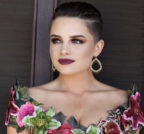 Hallie Clark onlyfans page