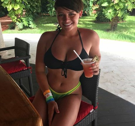 Hallie Clark free only fans