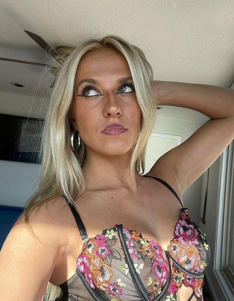 ryleyreid19 nude onlyfans leaks