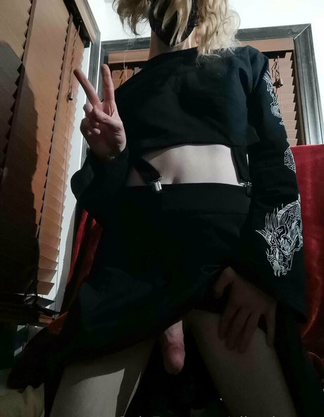 alisathetrap onlyfans model images