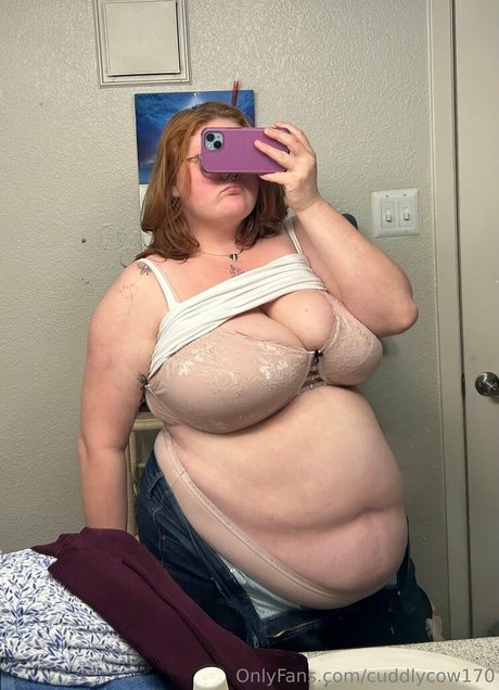 cuddlycow170 onlyfans leak nude