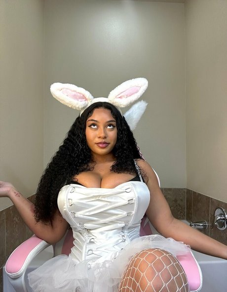 milkmamijasfree onlyfans porn leaks