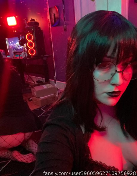 WhisperingPizza ASMR onlyfans leaked tits