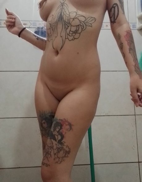 Alanyz Zillmer onlyfans explicit content