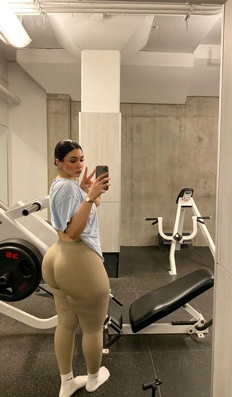 Zainaabb ab nude on onlyfans