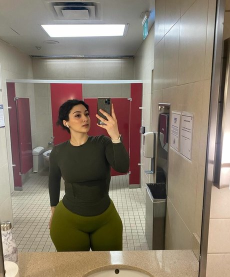 Zainaabb ab onlyfans nude photos