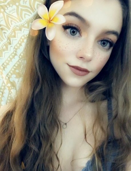 Rose Castella onlyfans nudes