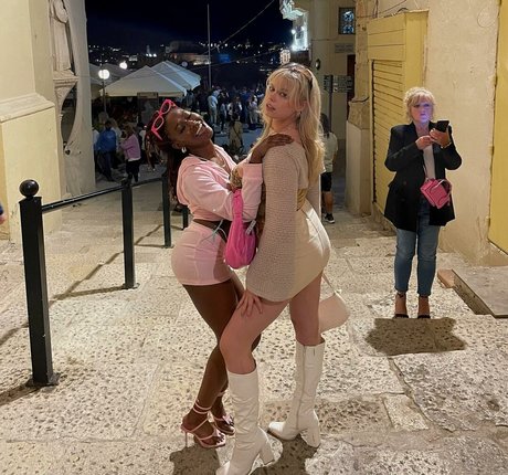 Sarah Anne Hooper sex tape onlyfans