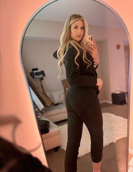 kloebby nude leak onlyfans