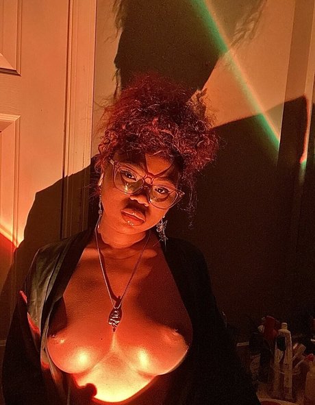 el3phanttittyz onlyfans pics nude