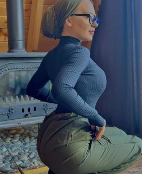 esrarabiaunal naked onlyfans pics