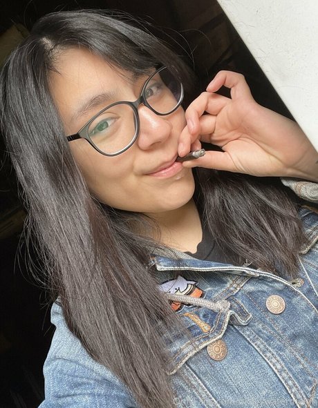 pineapplepae only fans leak