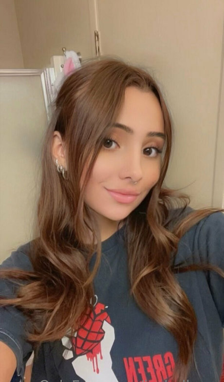 isabellaroy onlyfans post