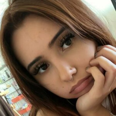 isabellaroy onlyfans model photo