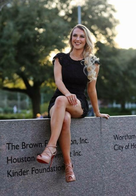 Emilee Atchley onlyfans leaked.