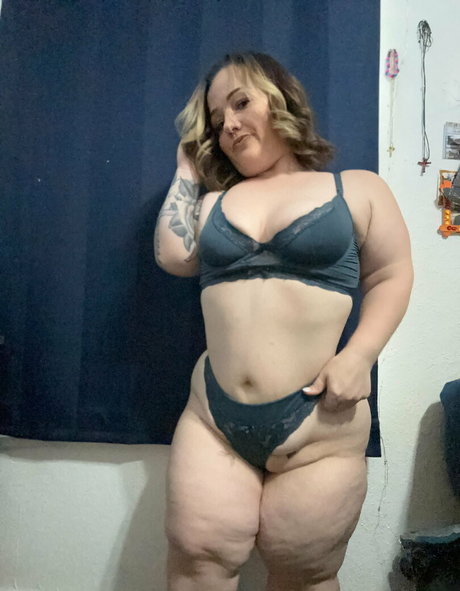 tineeboo onlyfans post