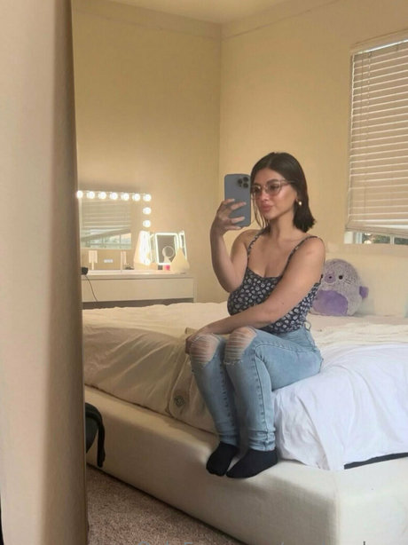 evelyn luxe nude onlyfans leaks