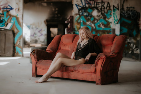 Nikolet_ onlyfans nide