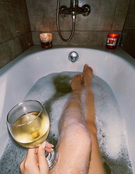 tasty ella onlyfans leaked free