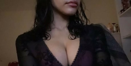 shawadieh only fans pics