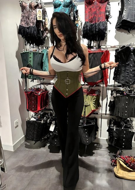 Reede Fox onlyfans sex tape