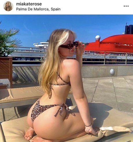 Mia Winward Dunn onlyfans nudes