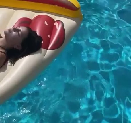 Inde Navarette leaks only fans