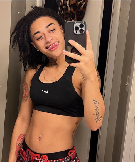 Treasure Osiria onlyfans model