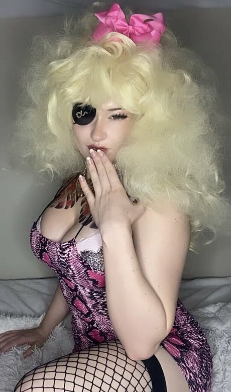 venom wifey onlyfans strip