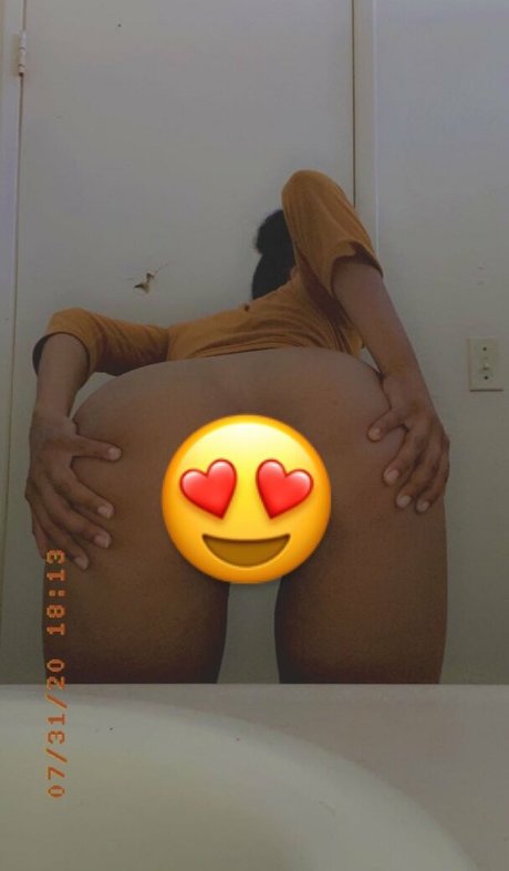 cartiermakeebandz onlyfans striptease