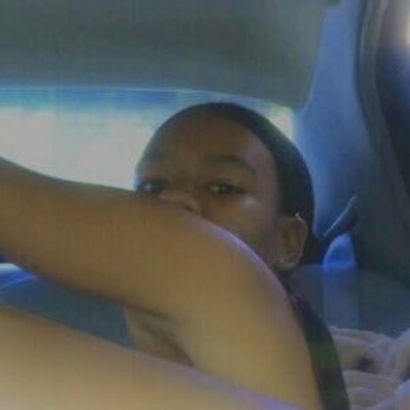 cartiermakeebandz feet onlyfans