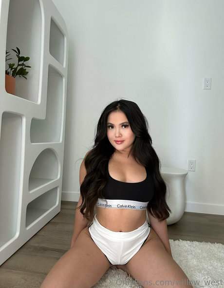 willow west onlyfans model images
