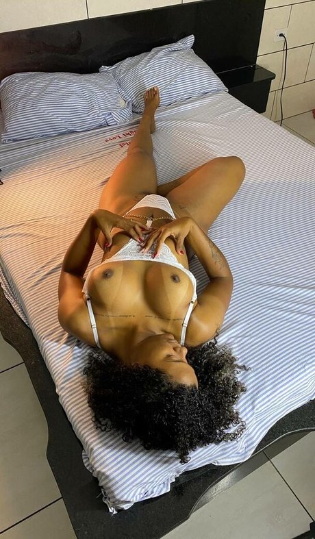 Rebeca Souza onlyfans naked