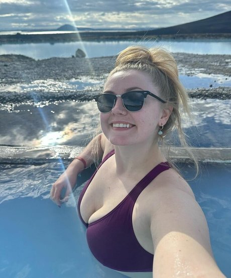 viewswithlou onlyfans naked