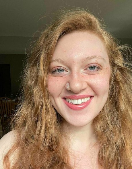 daphnedelrosefree naked onlyfans leaked