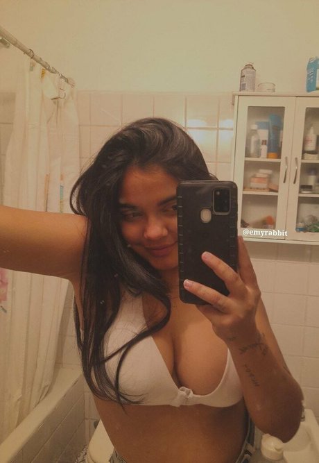 daphnedelrosefree onlyfans posts