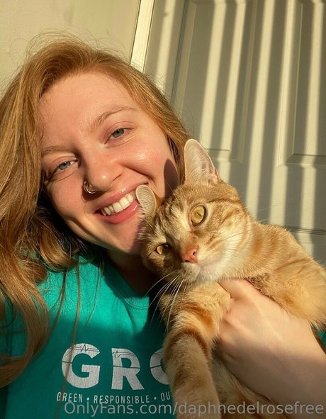 daphnedelrosefree onlyfans pictures