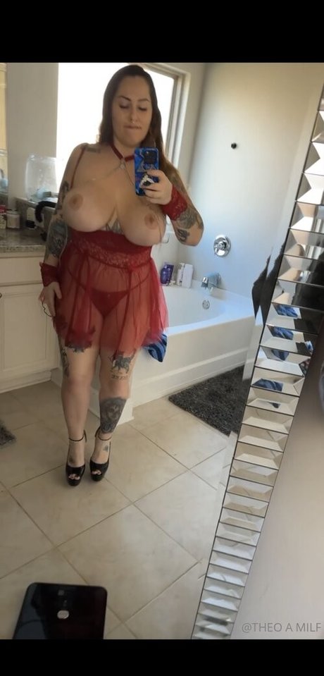 Theo The Milf onlyfans leak xxx