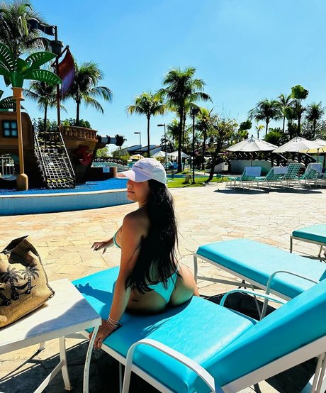 Cinthia Cruz onlyfans leaked pics