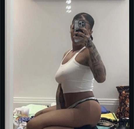 Paigey Cakey only fans pic