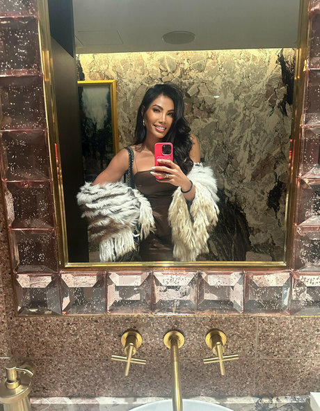 sweetnspicy1xxx onlyfans sex tape