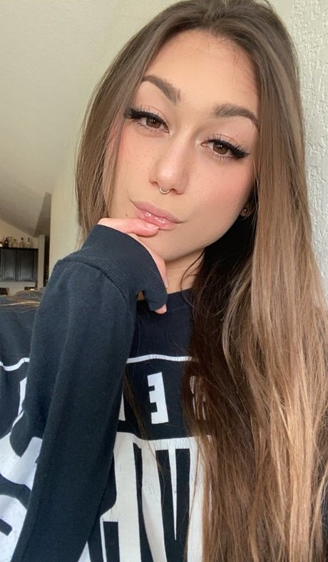 _niki 13 onlyfans leaj