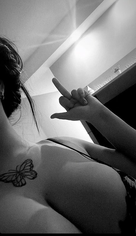 Catharina Leone desnuda onlyfans