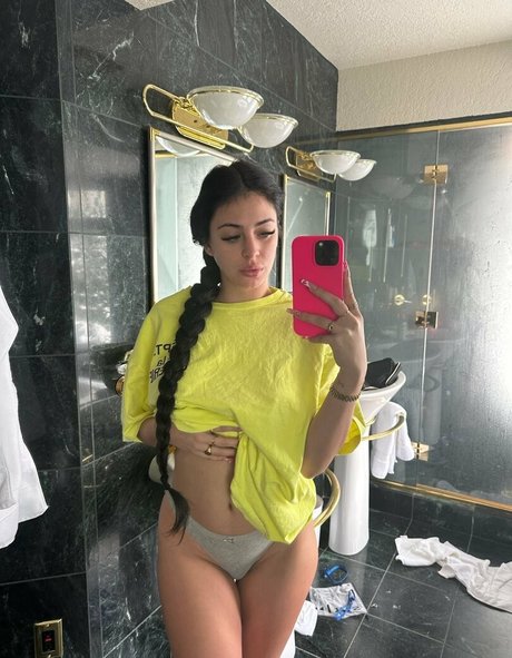 camilla araujo onlyfans leakd