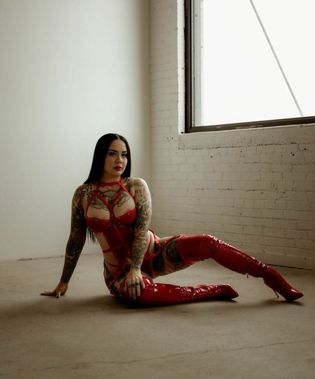 Megs v2 onlyfans picture